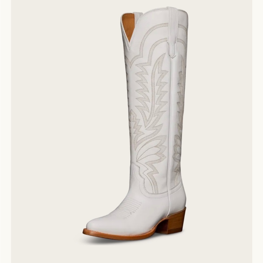 Tecovas Abby Boot in Snow. Size 8